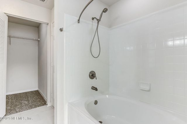 13700 RICHMOND PARK Drive N 706, Jacksonville, FL 32224