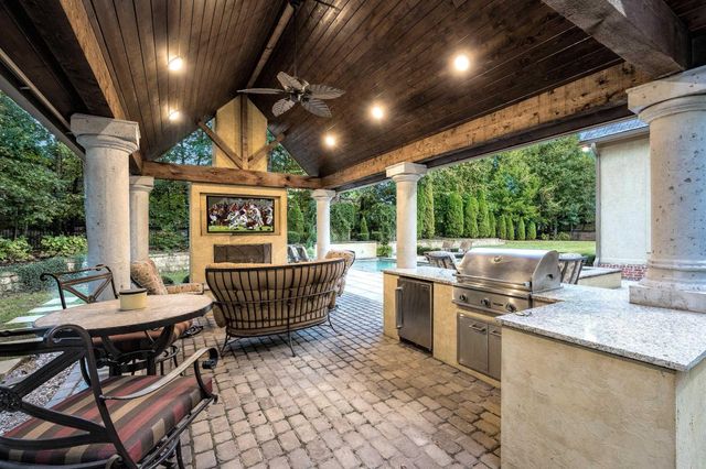79 Sologne Circle, Little Rock, AR 72223