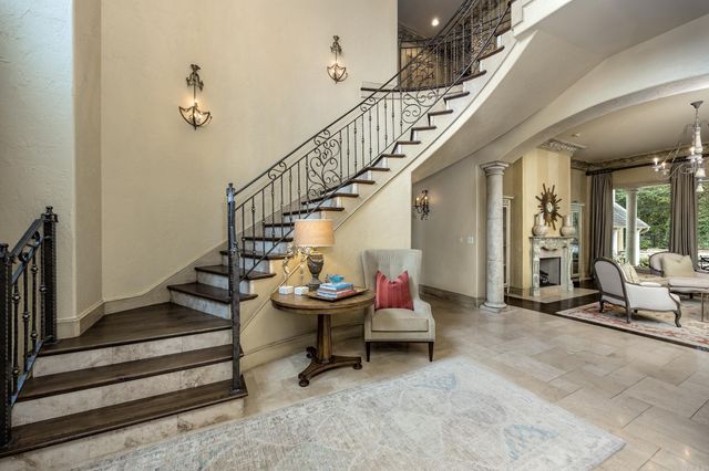 79 Sologne Circle, Little Rock, AR 72223