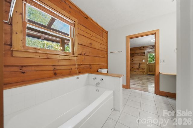 6220 Sunny Drive, Newland, NC 28657