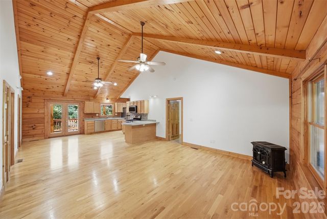 6220 Sunny Drive, Newland, NC 28657