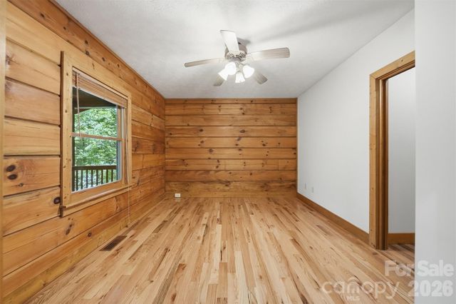 6220 Sunny Drive, Newland, NC 28657