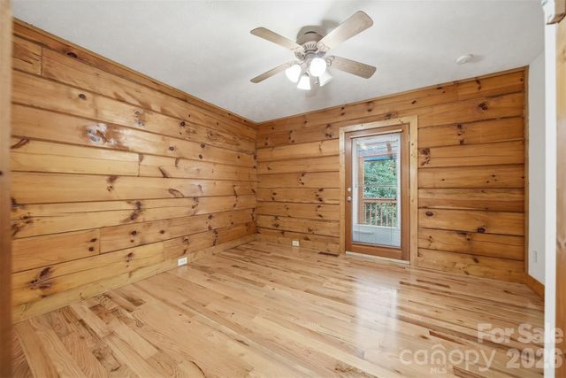 6220 Sunny Drive, Newland, NC 28657