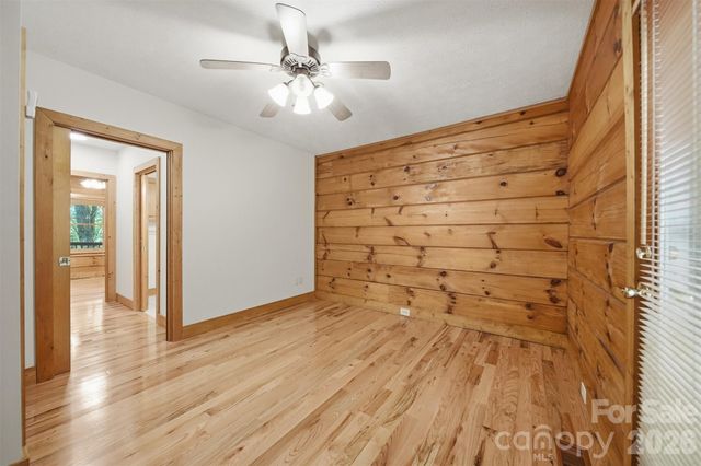 6220 Sunny Drive, Newland, NC 28657