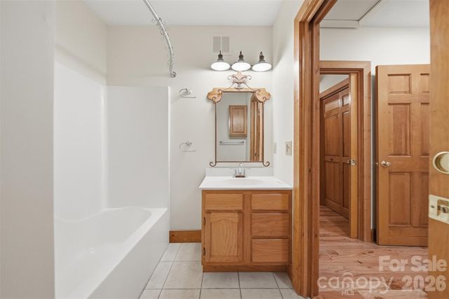 6220 Sunny Drive, Newland, NC 28657