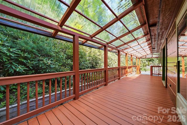 6220 Sunny Drive, Newland, NC 28657
