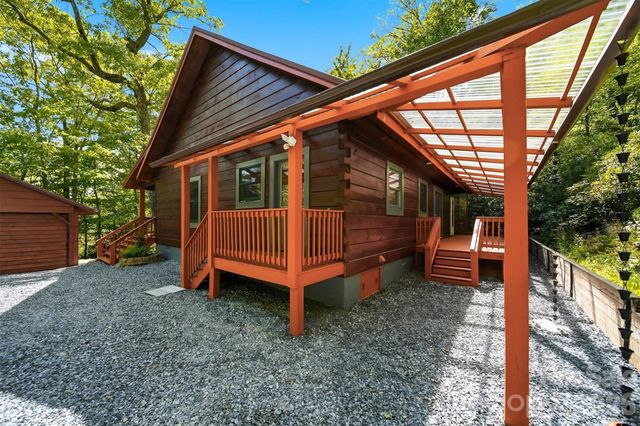 6220 Sunny Drive, Newland, NC 28657