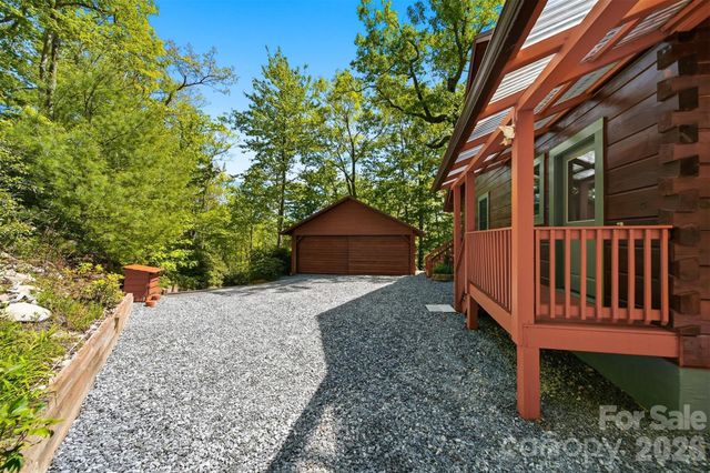 6220 Sunny Drive, Newland, NC 28657