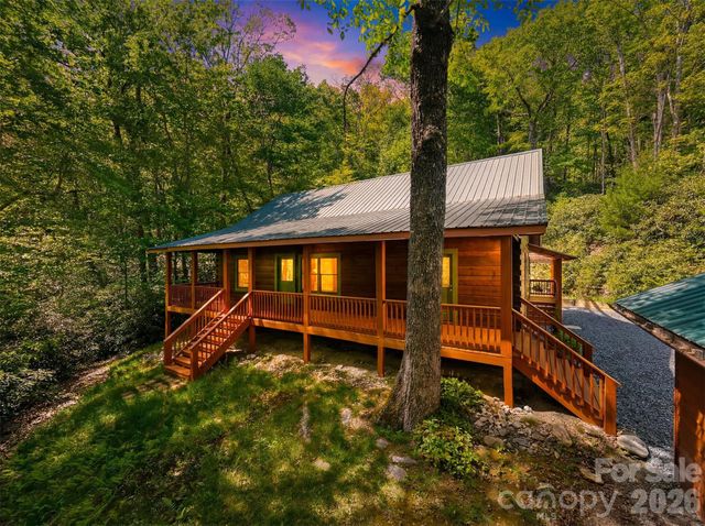 6220 Sunny Drive, Newland, NC 28657