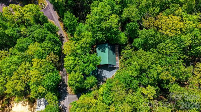 6220 Sunny Drive, Newland, NC 28657
