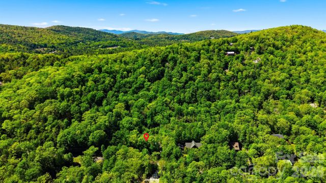 6220 Sunny Drive, Newland, NC 28657
