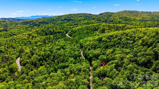 6220 Sunny Drive, Newland, NC 28657
