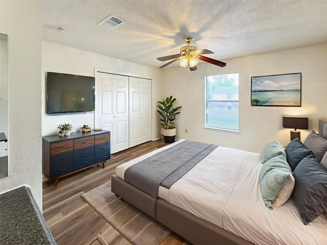 1024 Southmoor Drive 1026, Arlington, TX 76010