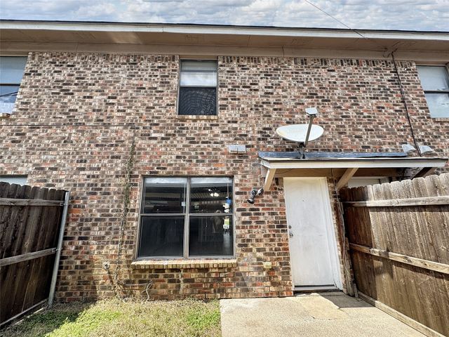 1024 Southmoor Drive 1026, Arlington, TX 76010