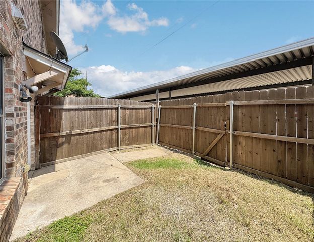 1024 Southmoor Drive 1026, Arlington, TX 76010