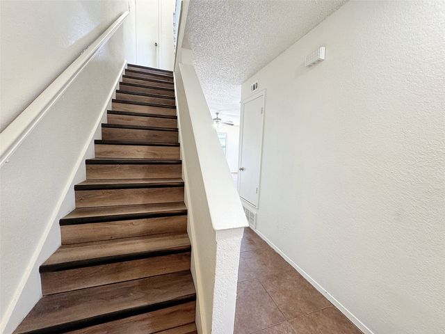 1024 Southmoor Drive 1026, Arlington, TX 76010