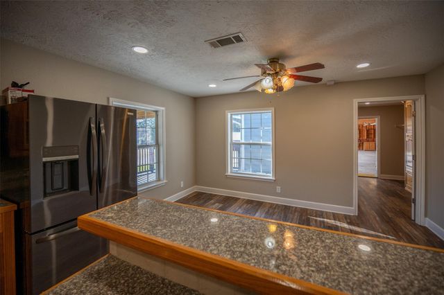 220 County Road 2300, Woodville, TX 75979