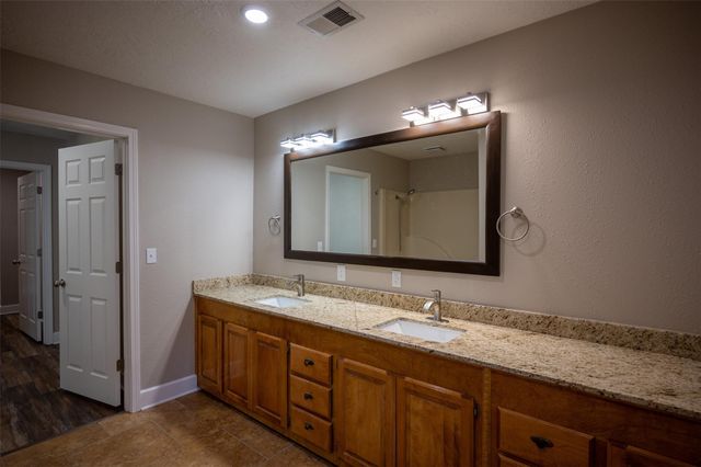 220 County Road 2300, Woodville, TX 75979