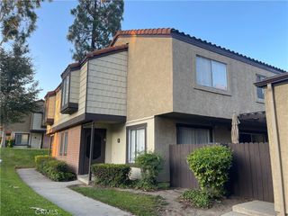 9386 Mesa Verde DR B, Montclair, CA 91763