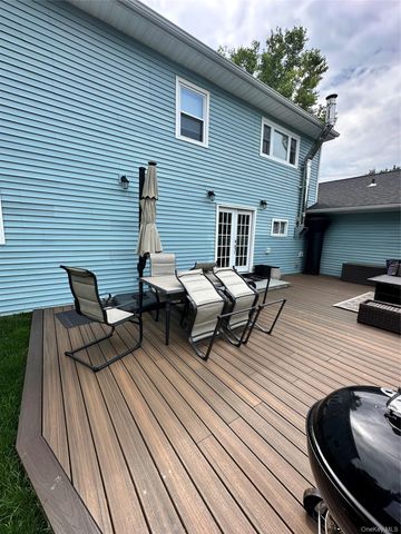 754 Locksley Road, Yorktown Heights, NY 10598