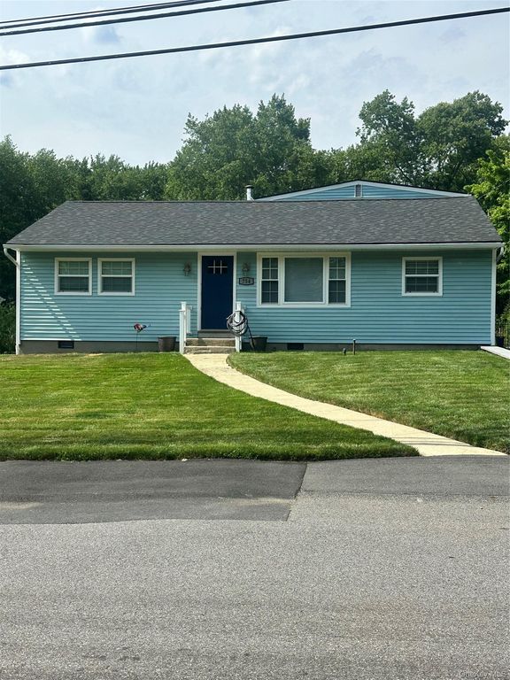754 Locksley Road, Yorktown Heights, NY 10598