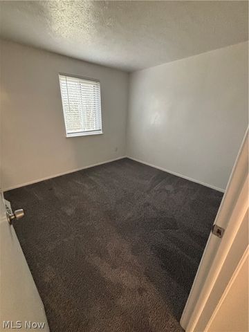 216 Moore Road 3J, Avon Lake, OH 44012