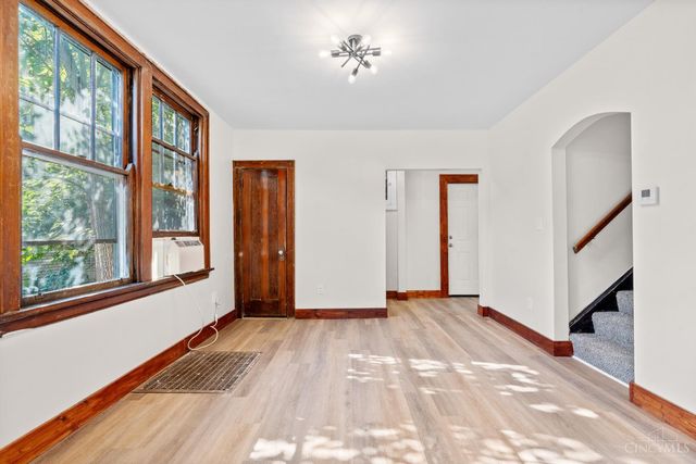 2084 Queen City Avenue, Cincinnati, OH 45214