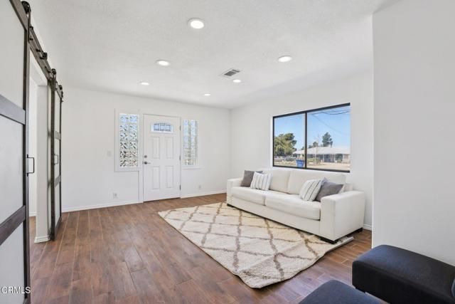 9242 E Avenue T 2, Littlerock (also Little Rock), CA 93543