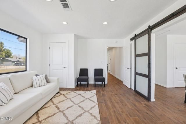 9242 E Avenue T 2, Littlerock (also Little Rock), CA 93543