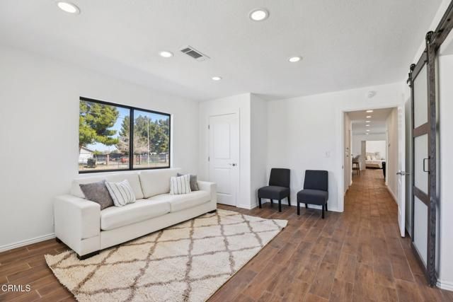 9242 E Avenue T 2, Littlerock (also Little Rock), CA 93543