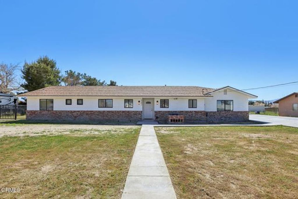 9242 E Avenue T 2, Littlerock (also Little Rock), CA 93543