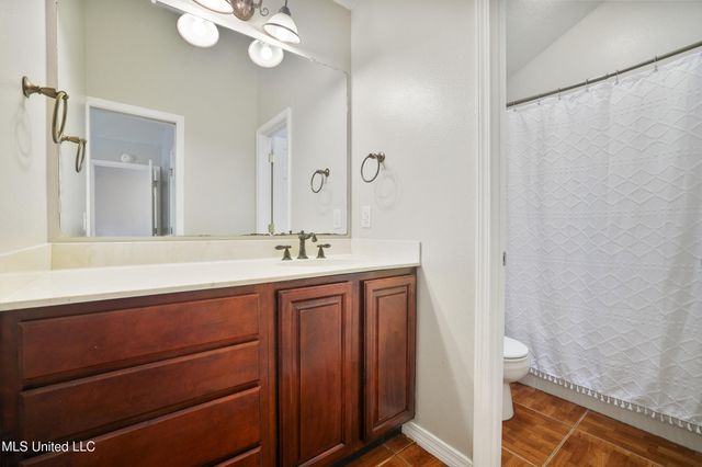 7025 Red Bud Lane, Ocean Springs, MS 39564