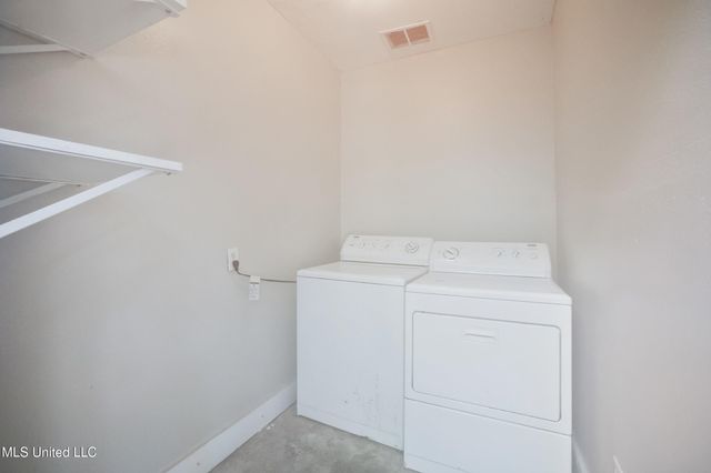 7025 Red Bud Lane, Ocean Springs, MS 39564