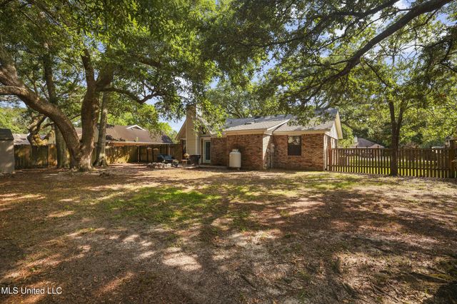 7025 Red Bud Lane, Ocean Springs, MS 39564
