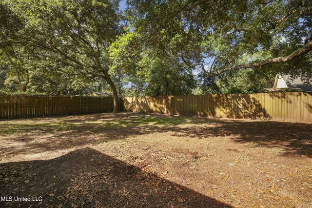 7025 Red Bud Lane, Ocean Springs, MS 39564