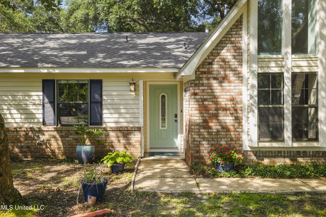 7025 Red Bud Lane, Ocean Springs, MS 39564