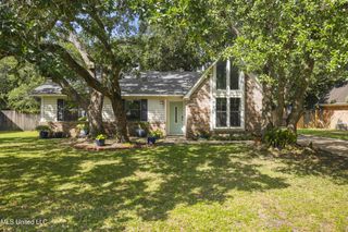 7025 Red Bud Lane, Ocean Springs, MS 39564