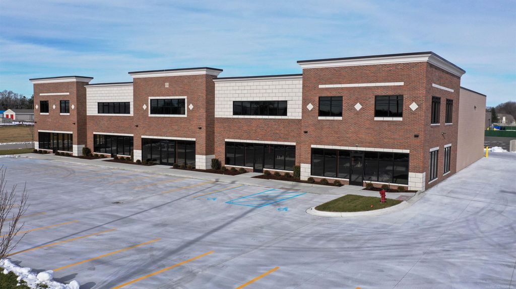 6719-6735 23 Mile Road, Shelby Twp, MI 48316