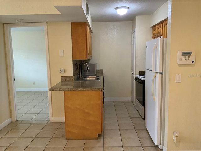 235 RED MAPLE PLACE 235, Brandon, FL 33510