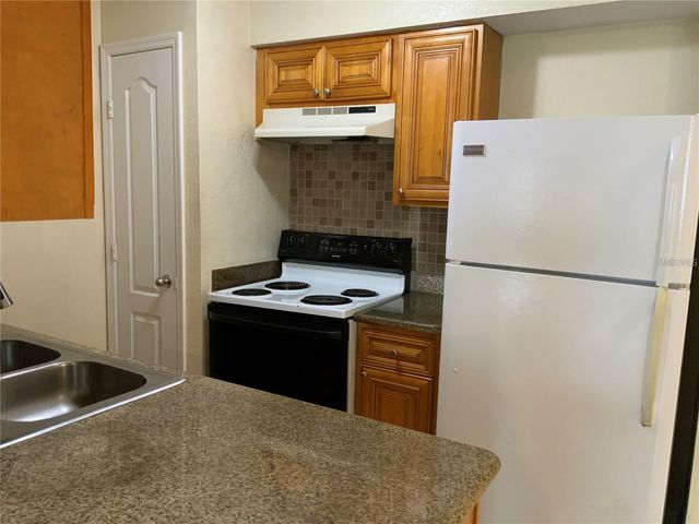 235 RED MAPLE PLACE 235, Brandon, FL 33510