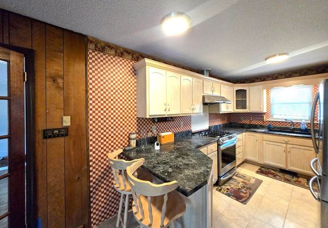 1114 Central Drive, Hixson, TN 37343