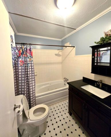 1114 Central Drive, Hixson, TN 37343