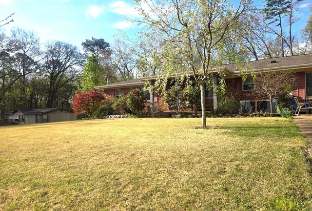 1114 Central Drive, Hixson, TN 37343