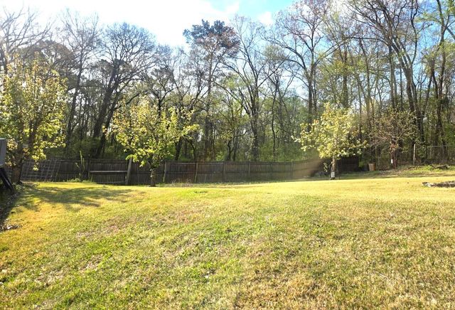 1114 Central Drive, Hixson, TN 37343