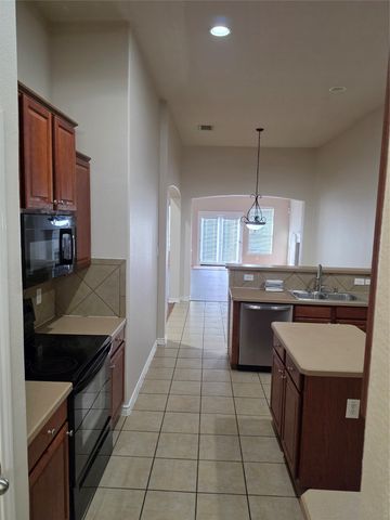1743 Summerwood Lane, Cedar Hill, TX 75104