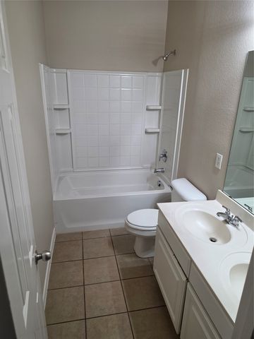 1743 Summerwood Lane, Cedar Hill, TX 75104