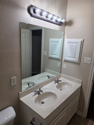 1743 Summerwood Lane, Cedar Hill, TX 75104