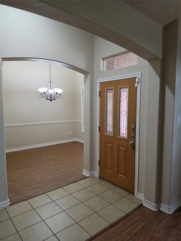 1743 Summerwood Lane, Cedar Hill, TX 75104