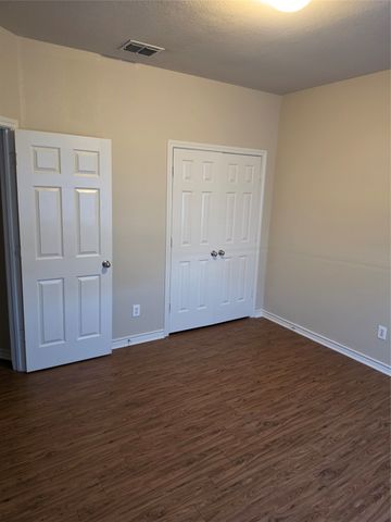 1743 Summerwood Lane, Cedar Hill, TX 75104