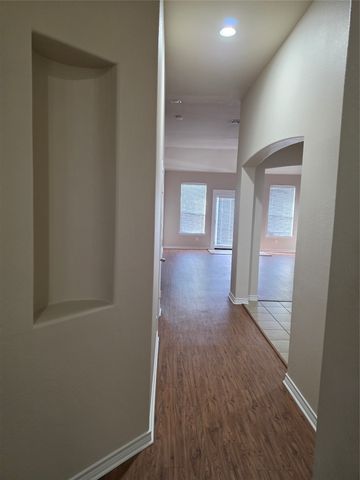 1743 Summerwood Lane, Cedar Hill, TX 75104